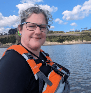 Dr Stefanie Broszeit